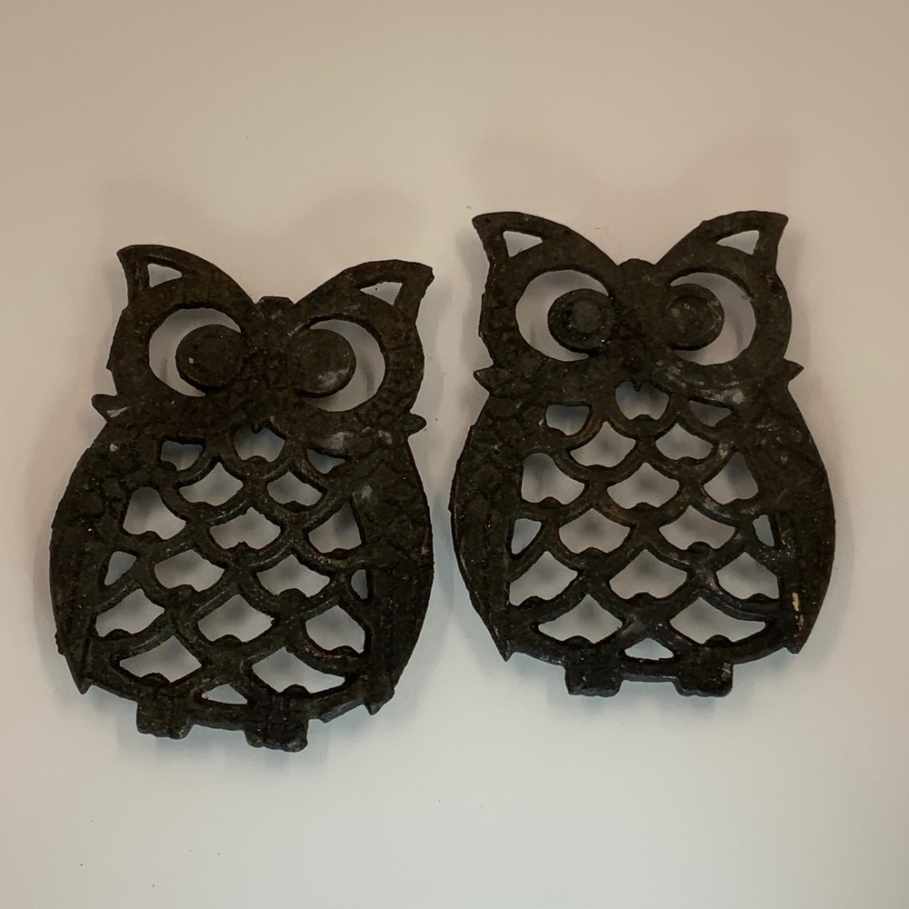 Vintage Unbranded‎ Owl Trivet Set Cast Iron Black 5.5x4in